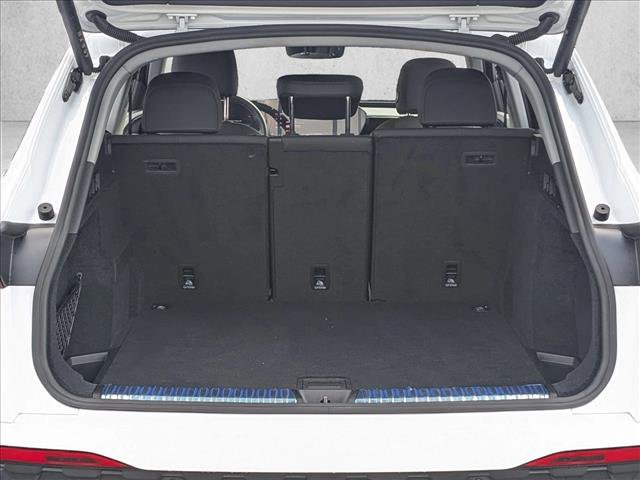 Certified 2025 Audi Q5 Premium w/ Convenience Package image 6