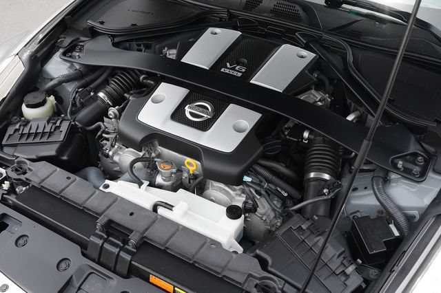Used 2009 Nissan 370Z Coupe RWD image 42