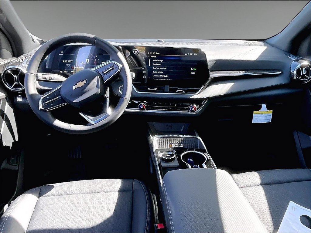 New 2026 Chevrolet Equinox LT w/ Convenience Package II AWD/4WD image 12