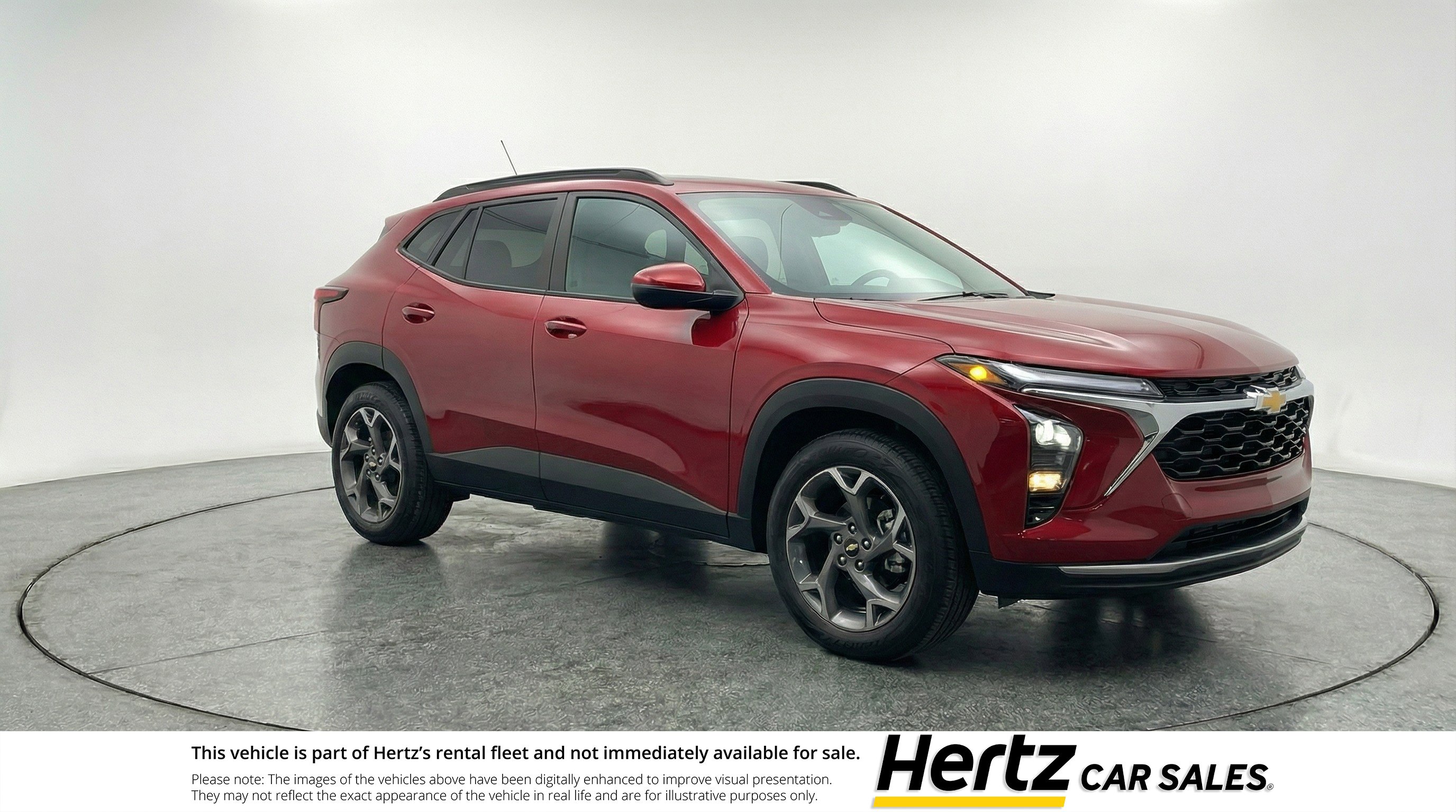 Used 2025 Chevrolet Trax LT image 1