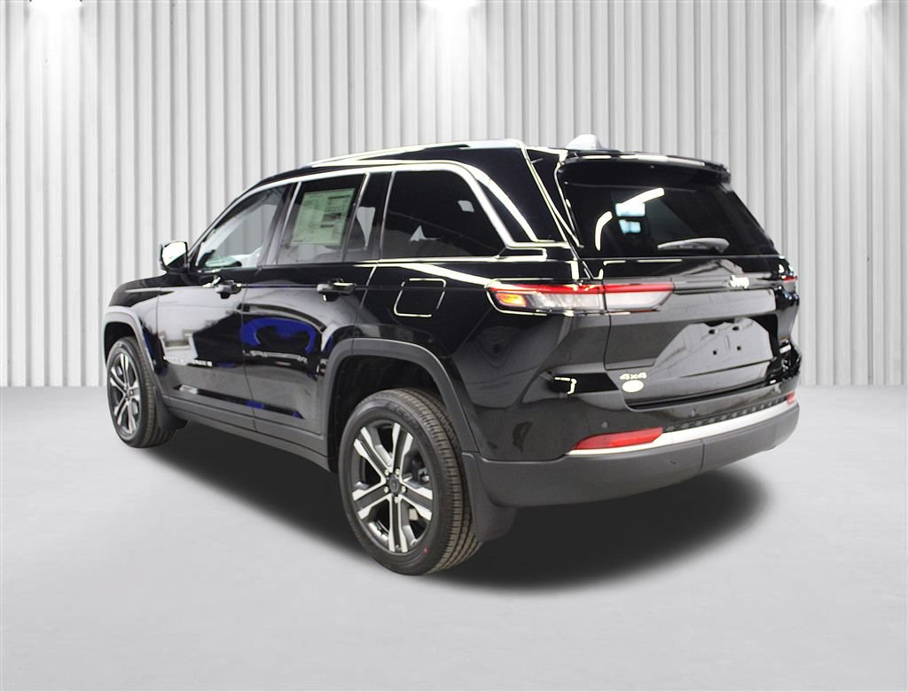 New 2027 Jeep Grand Cherokee Limited w/ MOPAR Finishing Package AWD/4WD image 5
