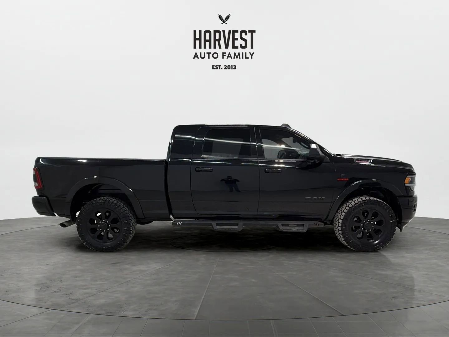 Used 2022 RAM 3500 Laramie w/ Night Edition image 8