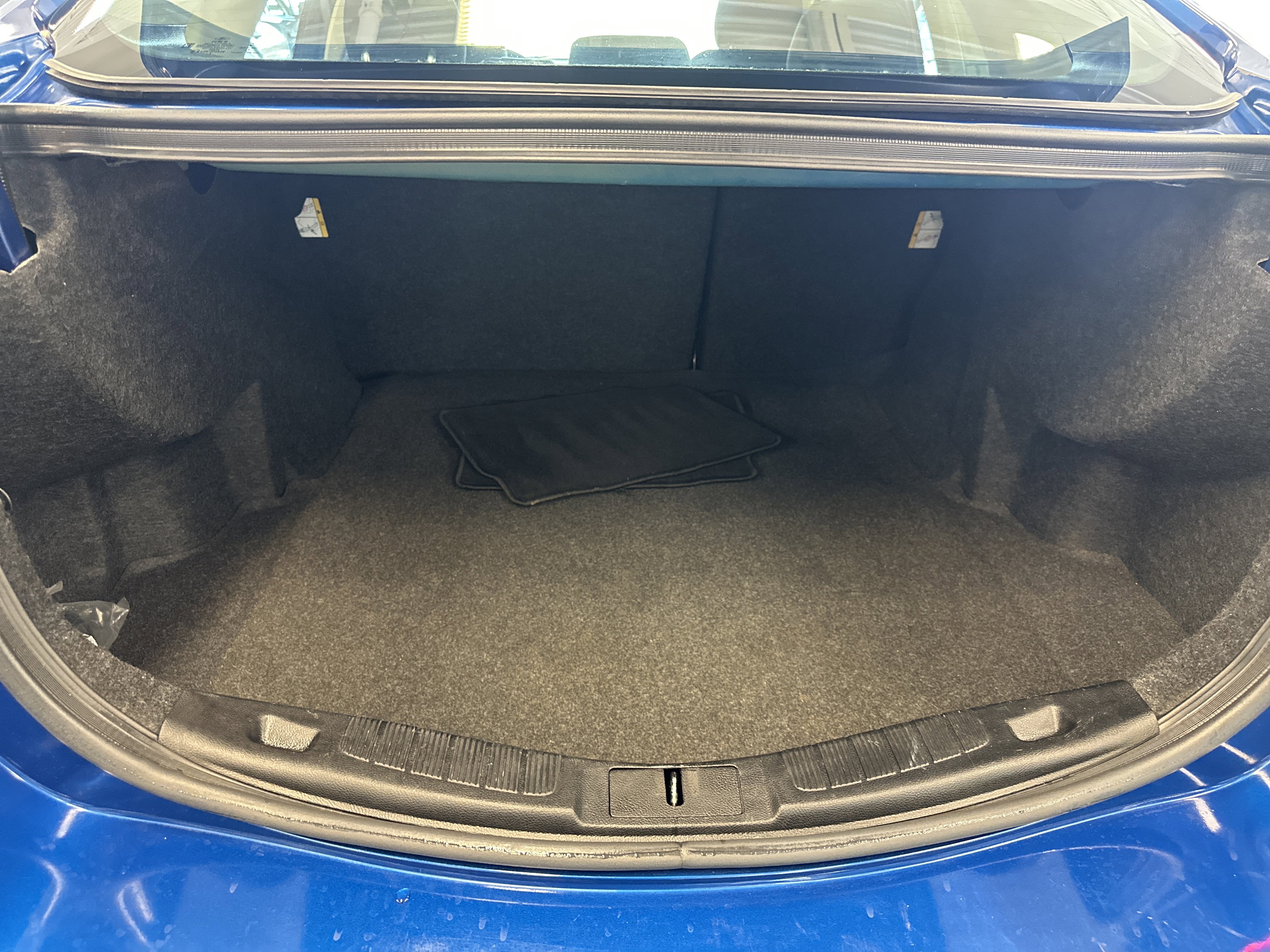 Used 2017 Ford Fusion SE w/ Fusion SE Technology Package image 6