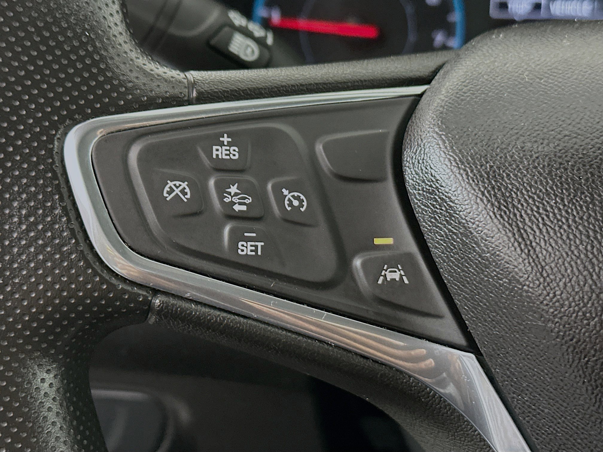 Used 2020 Chevrolet Equinox LS image 16