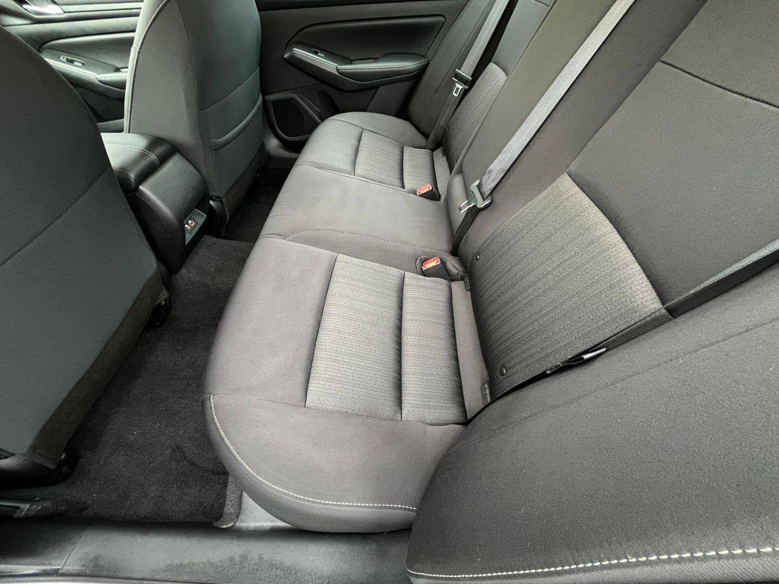 Used 2025 Nissan Altima 2.5 SV image 25