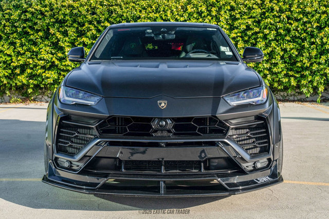 Used 2021 Lamborghini Urus image 13