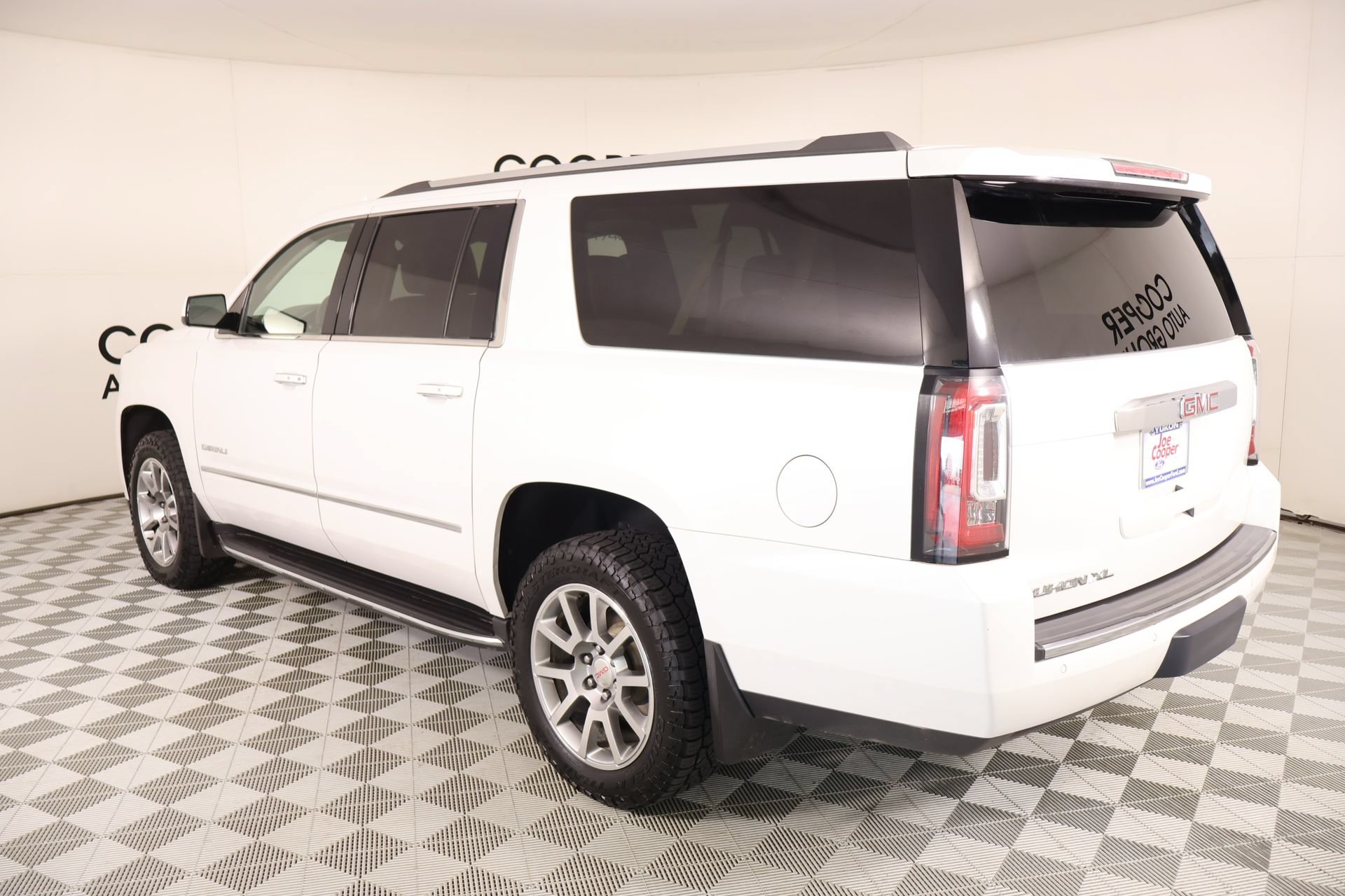 Used 2020 GMC Yukon XL Denali AWD/4WD image 26
