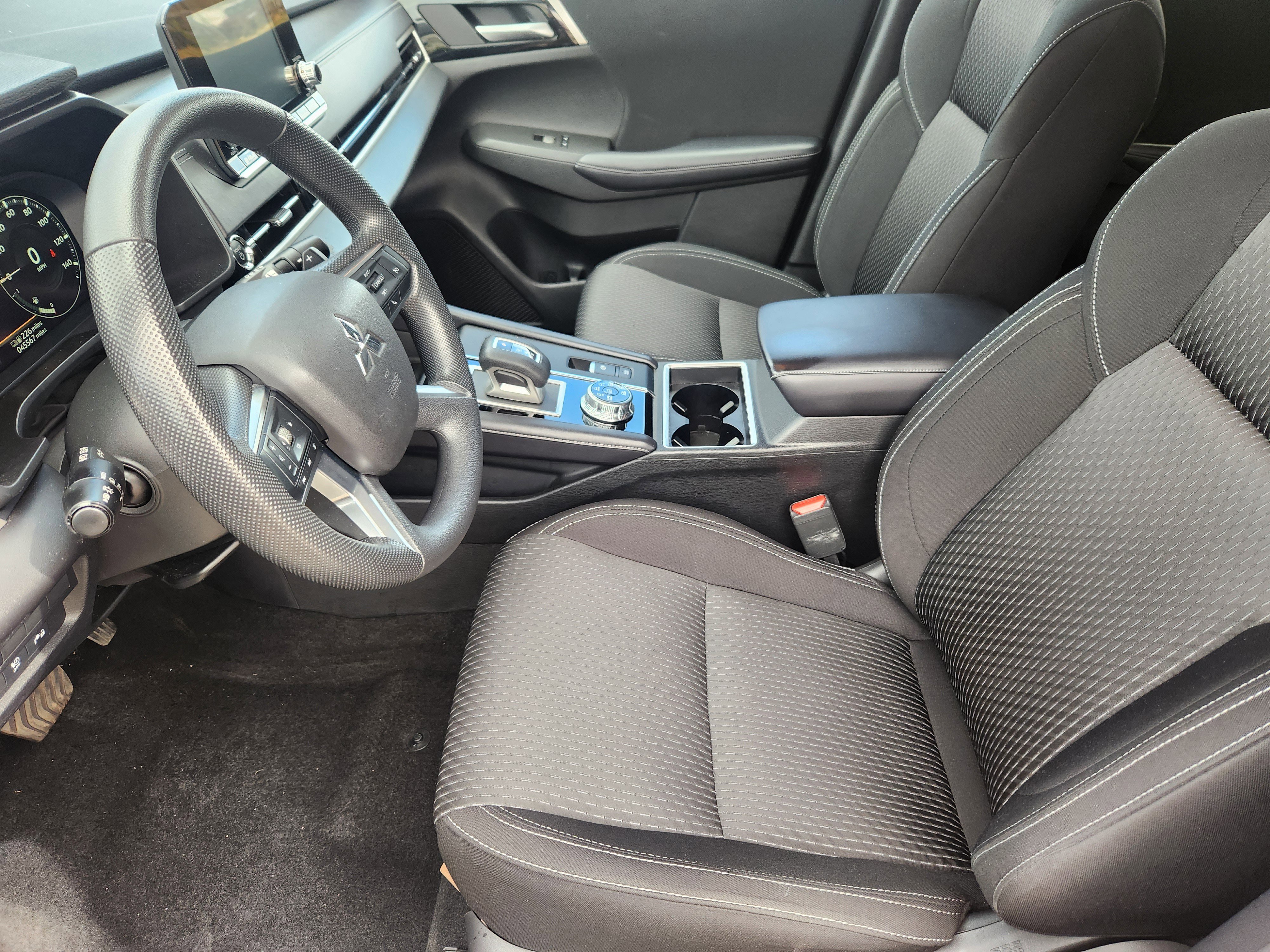 Used 2025 Mitsubishi Outlander ES AWD/4WD image 9