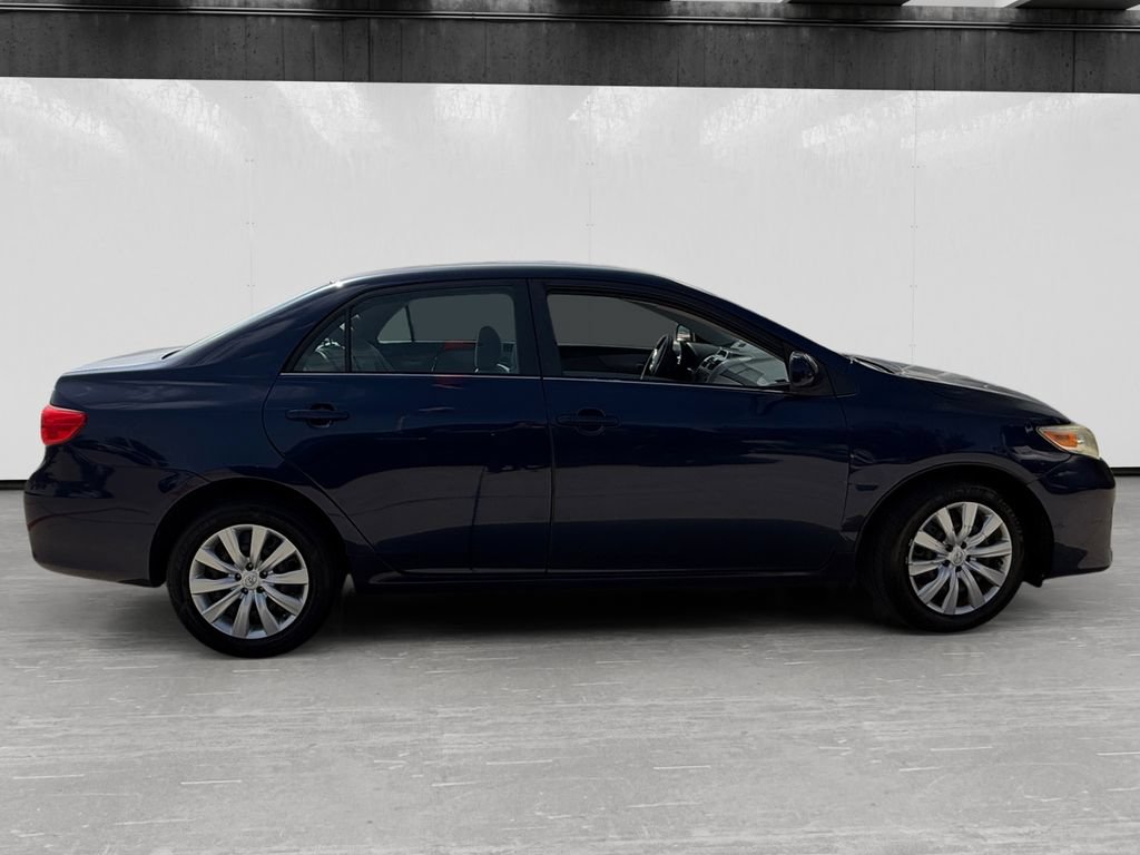 Used 2013 Toyota Corolla LE FWD image 6