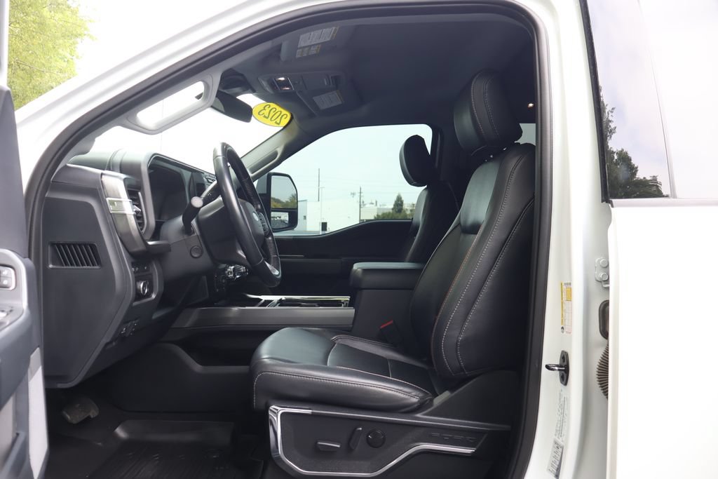Used 2023 Ford F250 Lariat w/ Sport Appearance Package AWD/4WD image 39