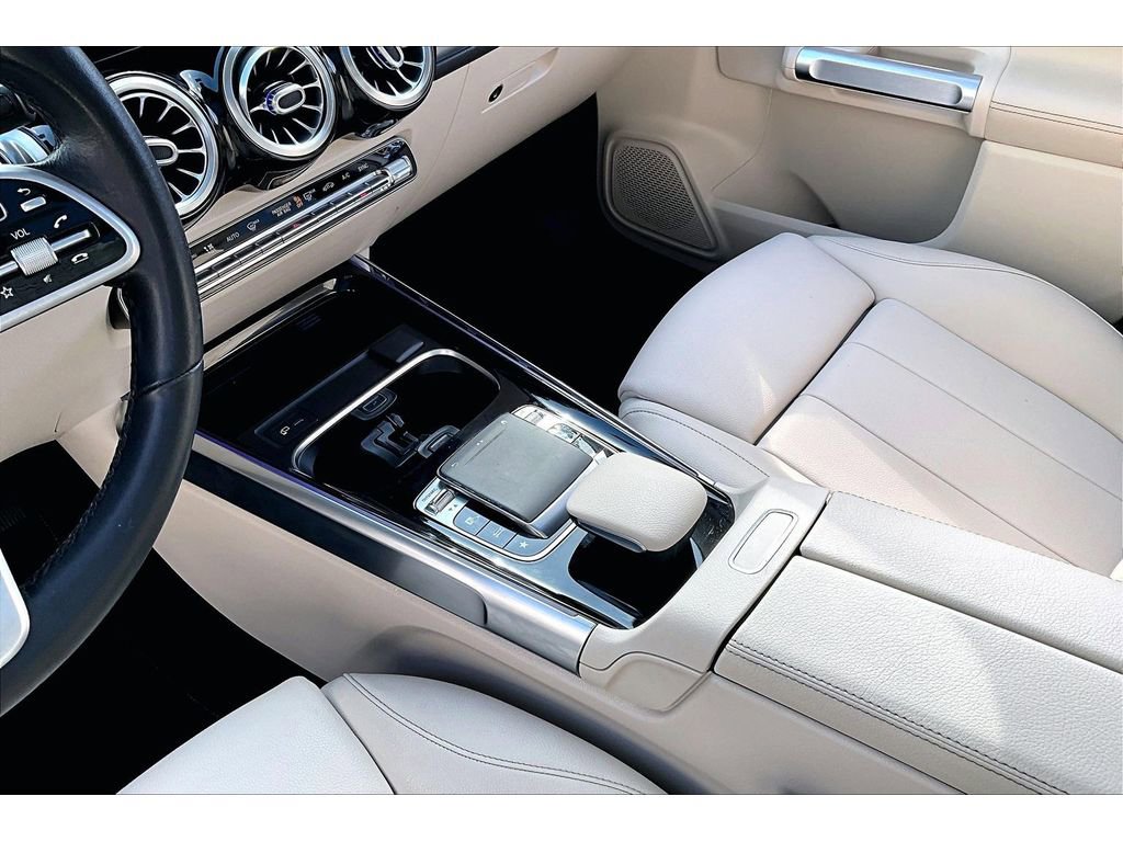 Used 2020 Mercedes-Benz GLB 250 w/ Premium Package image 17