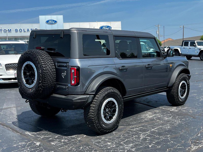 Used 2023 Ford Bronco Badlands image 3
