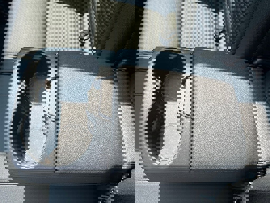 New 2025 Land Rover Discovery Sport S image 24