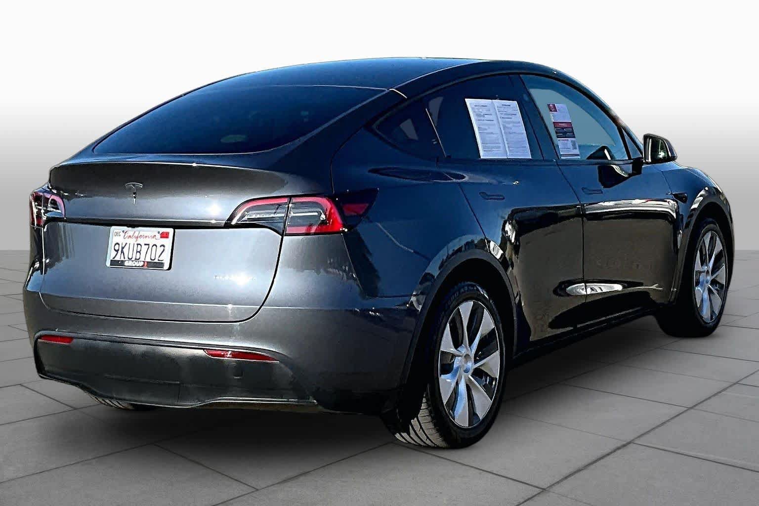 Used 2023 Tesla Model Y Long Range AWD/4WD image 12