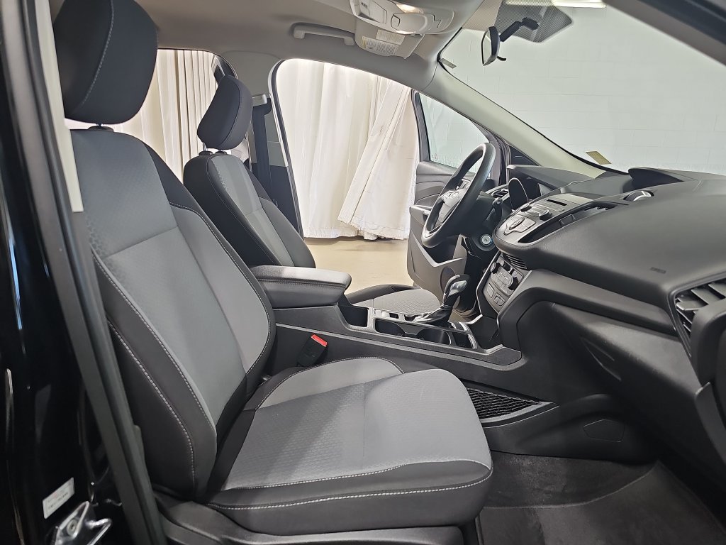 Used 2018 Ford Escape SE FWD image 13