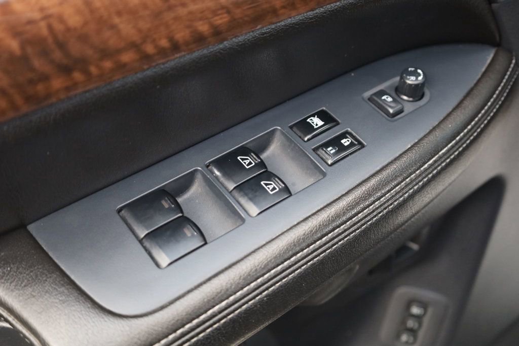 Used 2010 Nissan Armada Platinum image 87