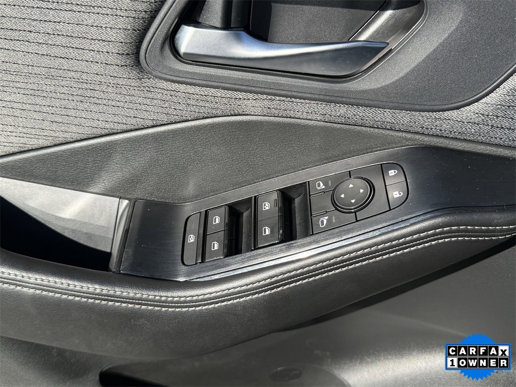 Used 2022 Nissan Rogue SV image 19