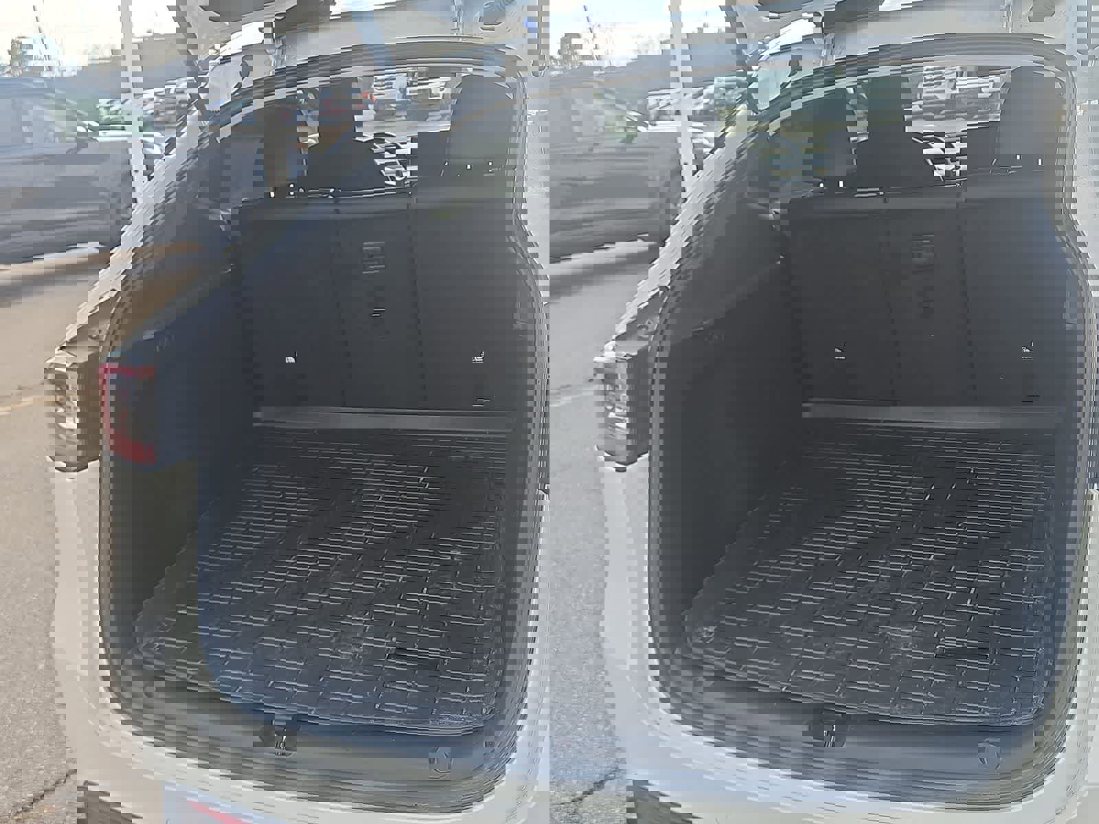 Used 2022 Tesla Model Y Performance image 36