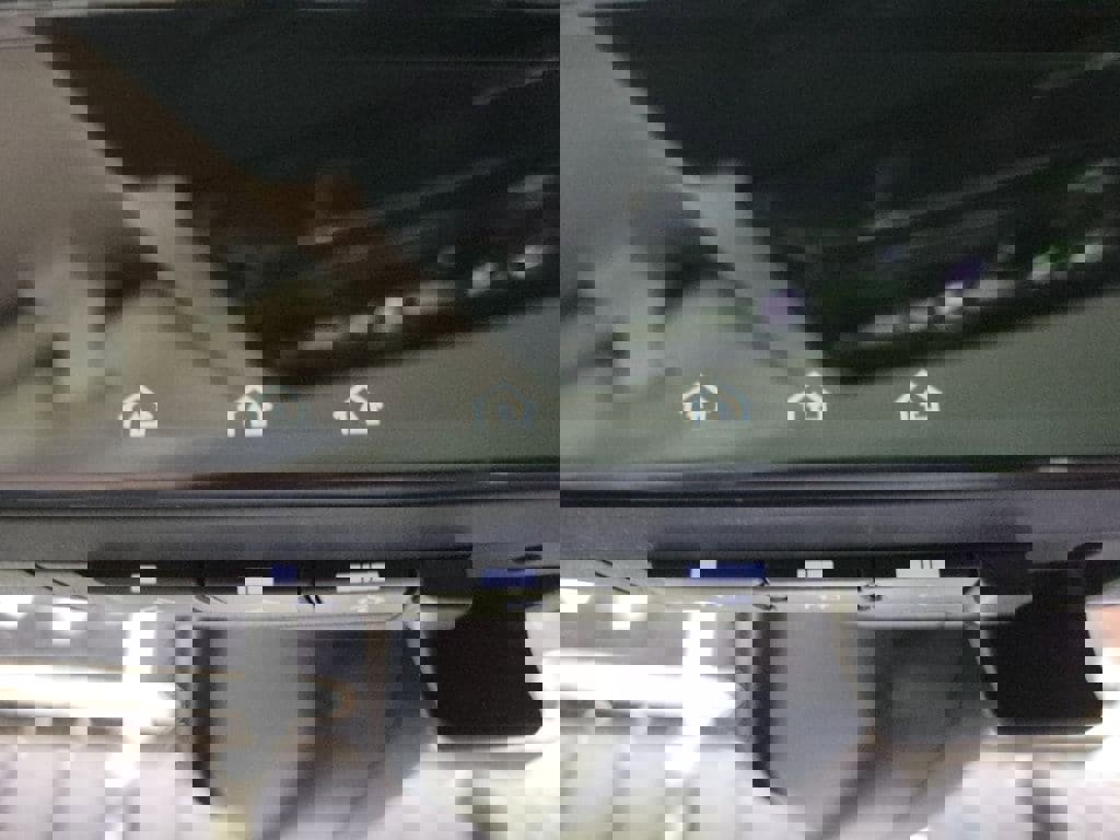 New 2025 Land Rover Range Rover SE image 37