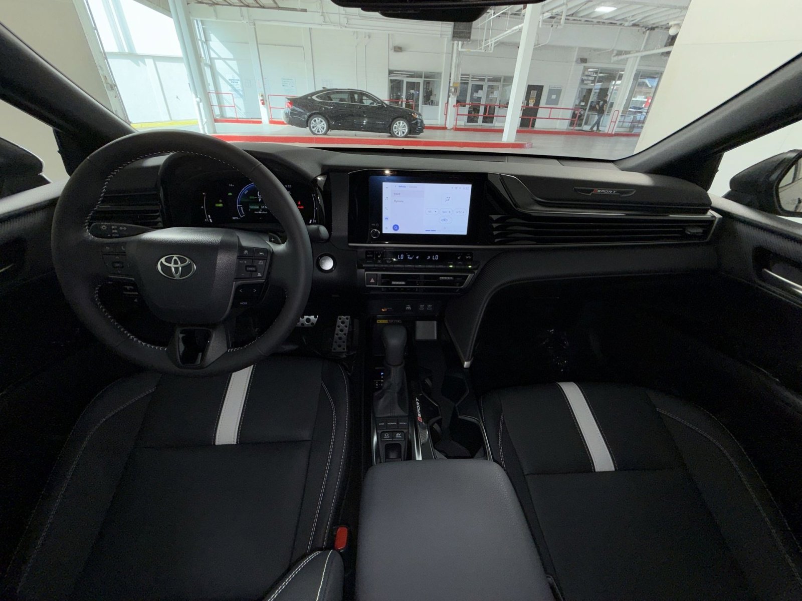 Used 2026 Toyota Camry SE w/ Convenience Package FWD image 23