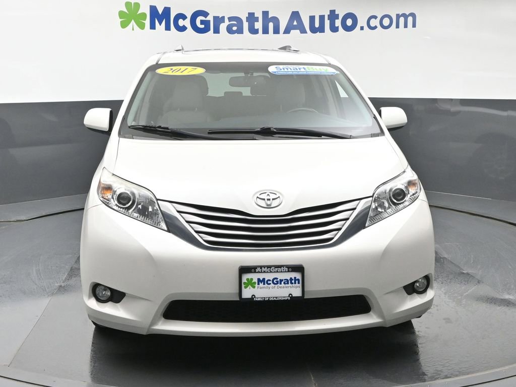 Used 2017 Toyota Sienna XLE w/ XLE Navigation Package image 4
