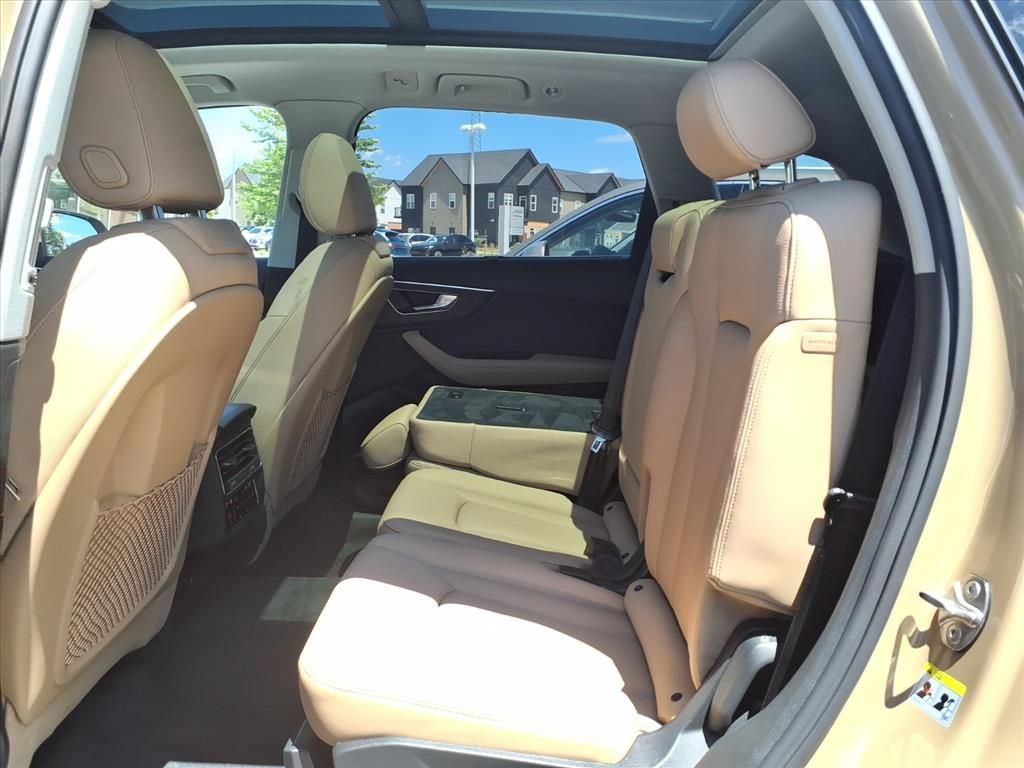 Certified 2025 Audi Q7 3.0T Premium Plus w/ Premium Plus Package AWD/4WD image 20