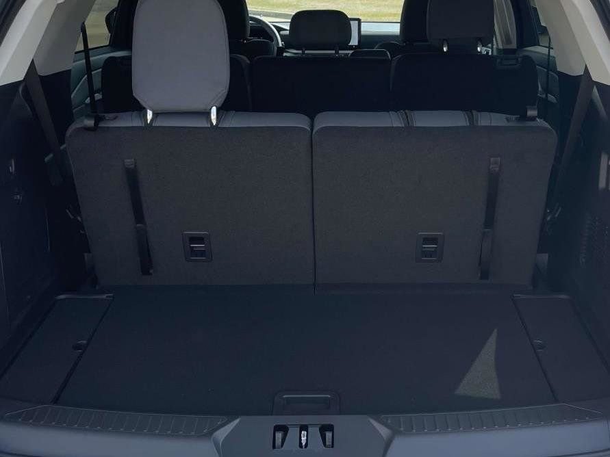 New 2025 Ford Explorer Active image 14