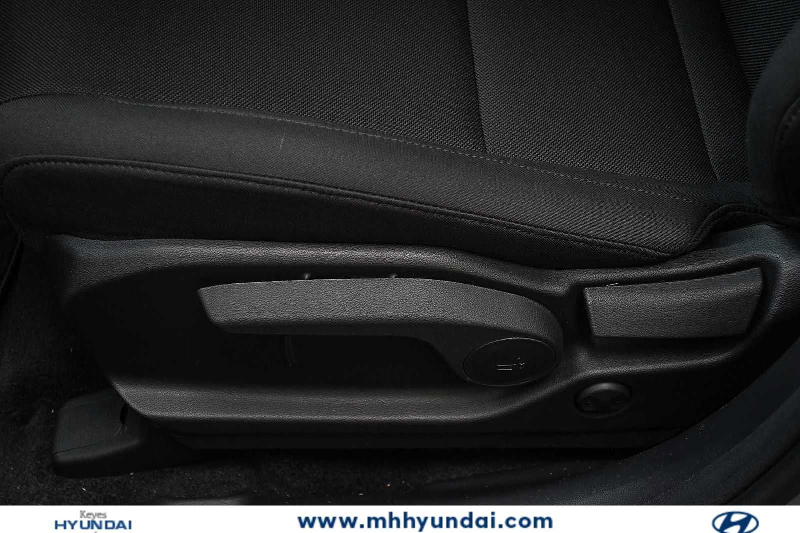 New 2026 Hyundai Santa Fe SE FWD image 24