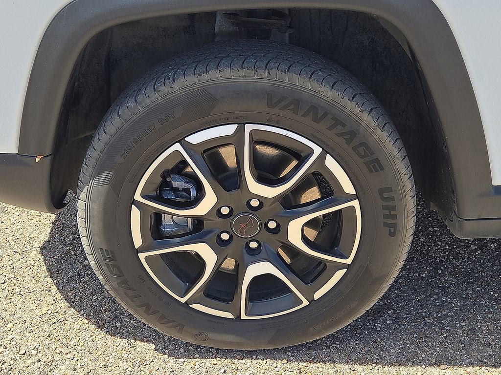 Used 2025 Jeep Compass Trailhawk AWD/4WD image 10