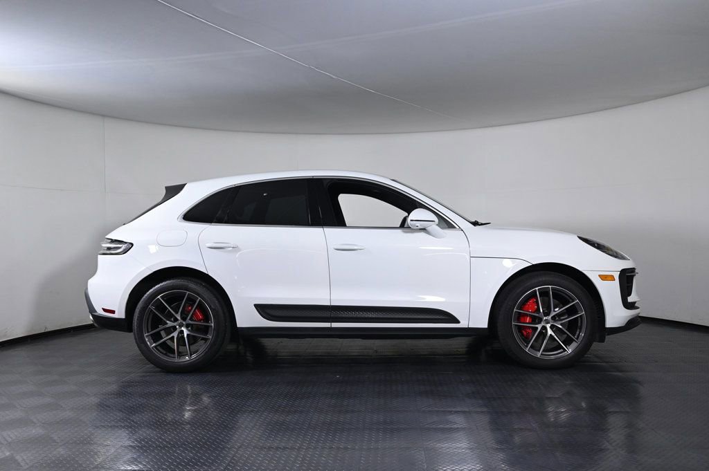 Certified 2023 Porsche Macan S image 8