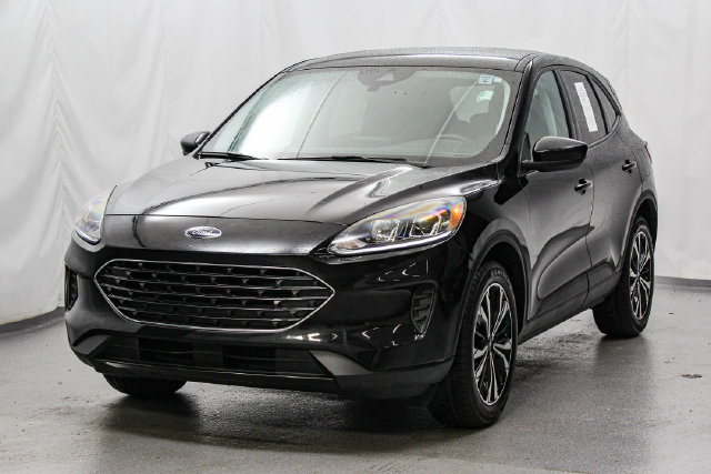Certified 2021 Ford Escape SE w/ SE Sport Appearance Package AWD/4WD image 4