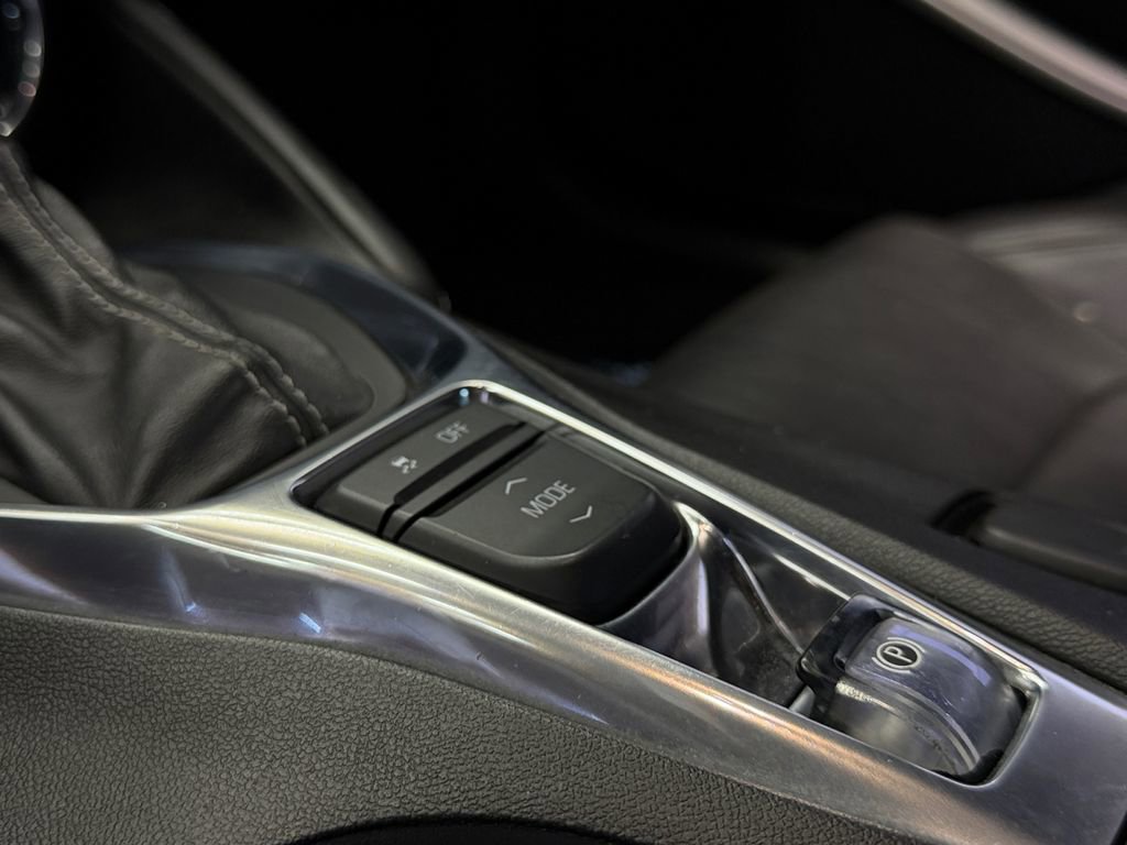 Used 2019 Chevrolet Camaro SS RWD image 20
