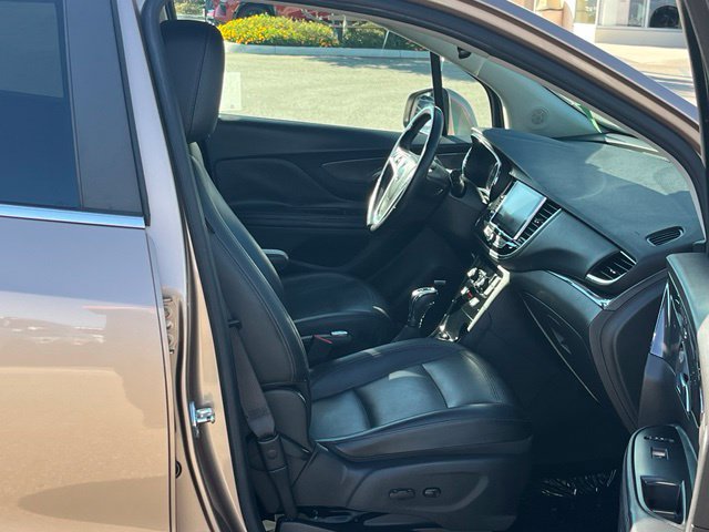 Used 2018 Buick Encore Premium w/ Experience Buick Package FWD image 9