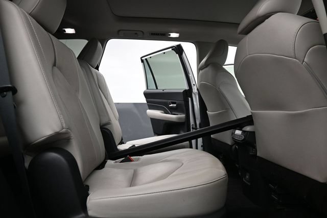 Used 2024 Toyota Grand Highlander AWD image 20