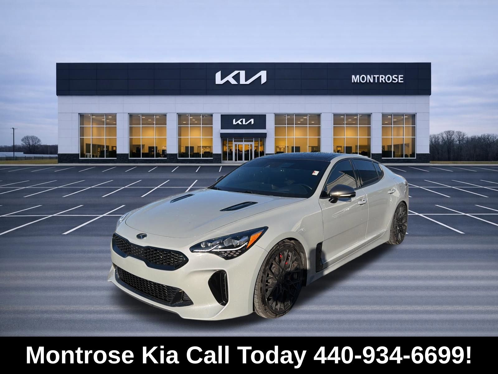 Used 2021 Kia Stinger GT2 image 1