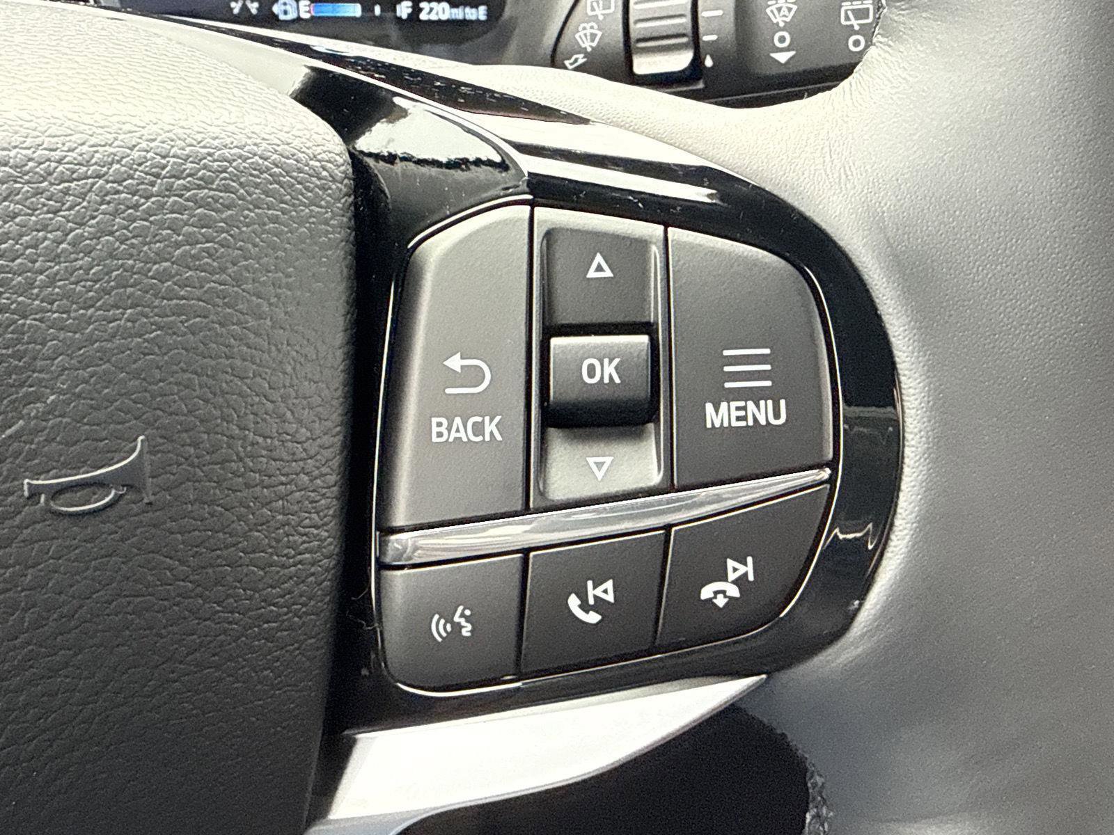 New 2026 Ford Explorer Platinum w/ LUX Leather Package image 18