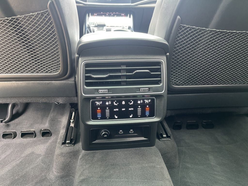 Used 2023 Audi SQ7 Prestige AWD/4WD image 16
