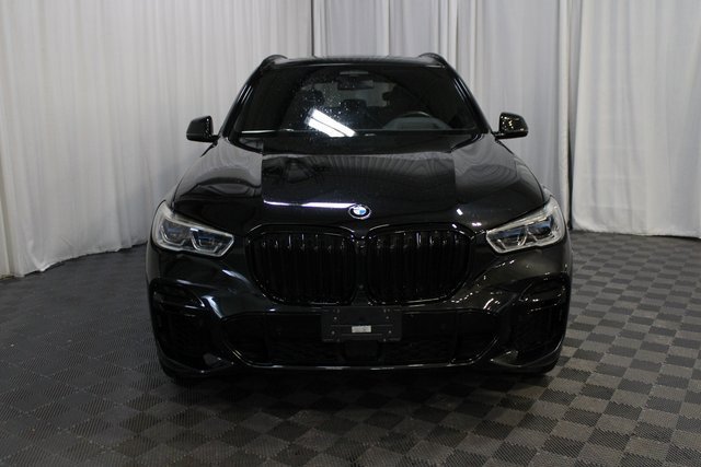 Used 2023 BMW X5 M50i w/ Executive Package image 2