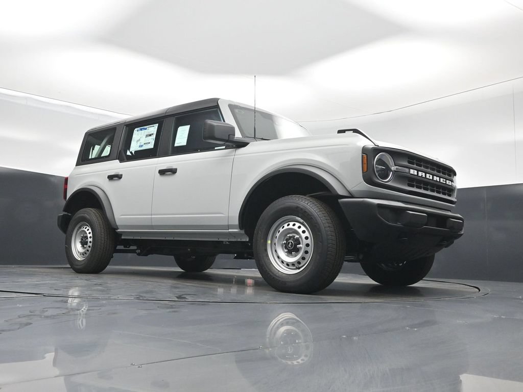 New 2026 Ford Bronco 4-Door AWD/4WD image 3