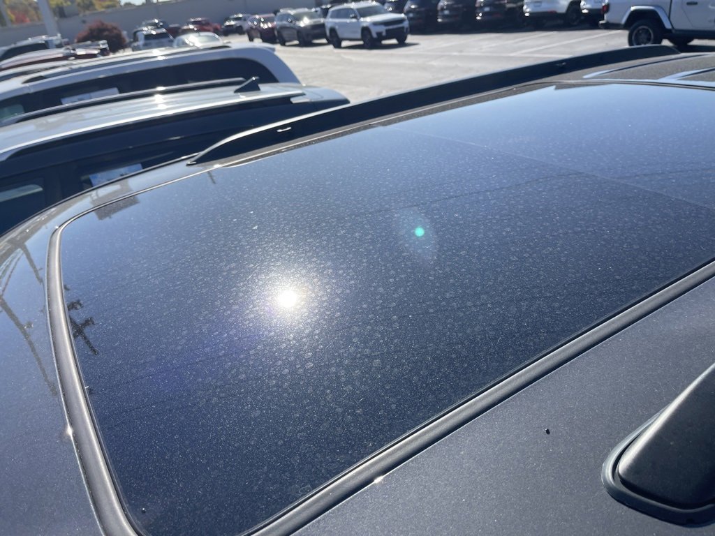 Used 2025 Jeep Grand Cherokee Limited w/ Luxury Tech Group II image 10