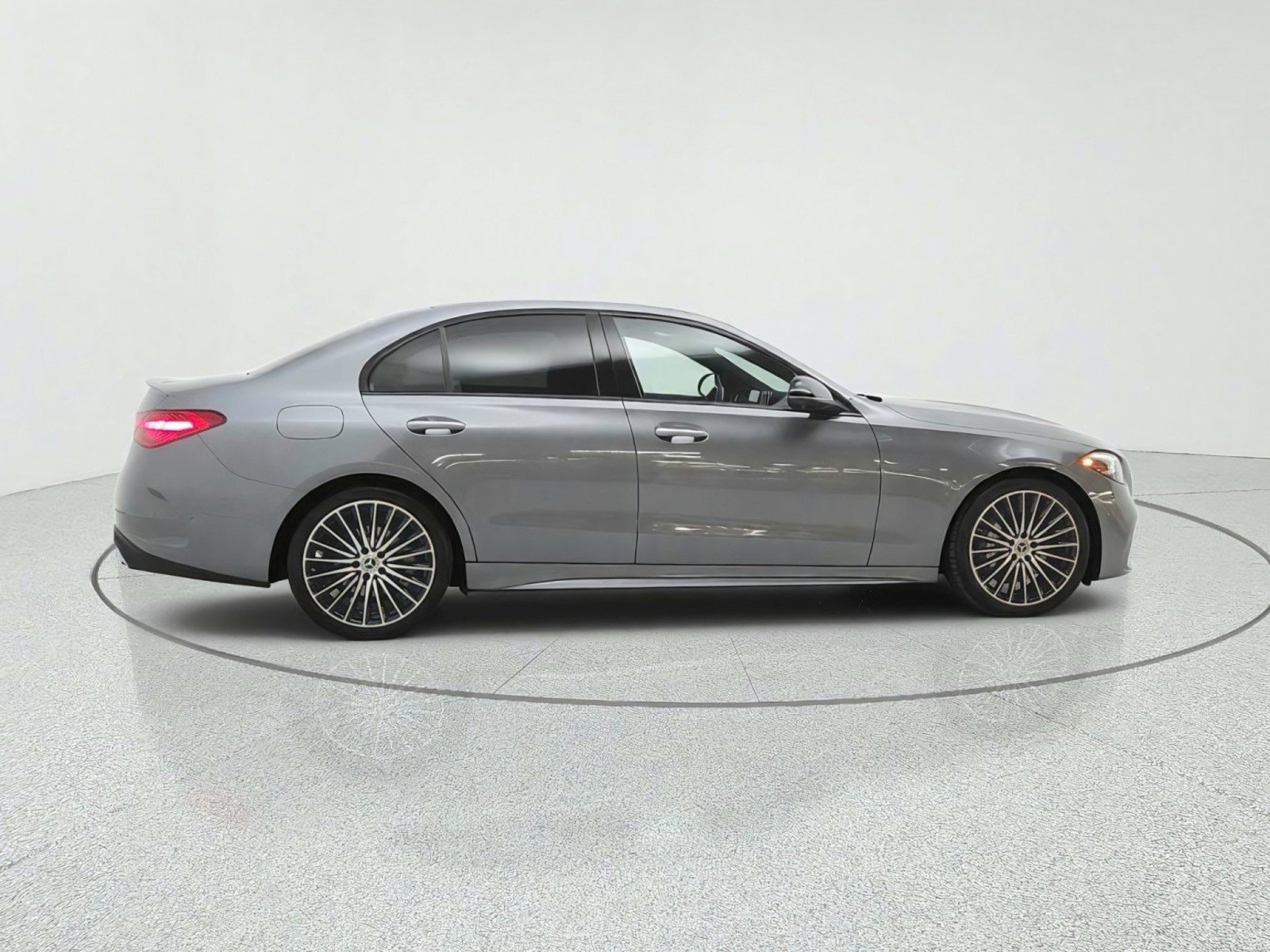 Used 2024 Mercedes-Benz C 300 Sedan image 4
