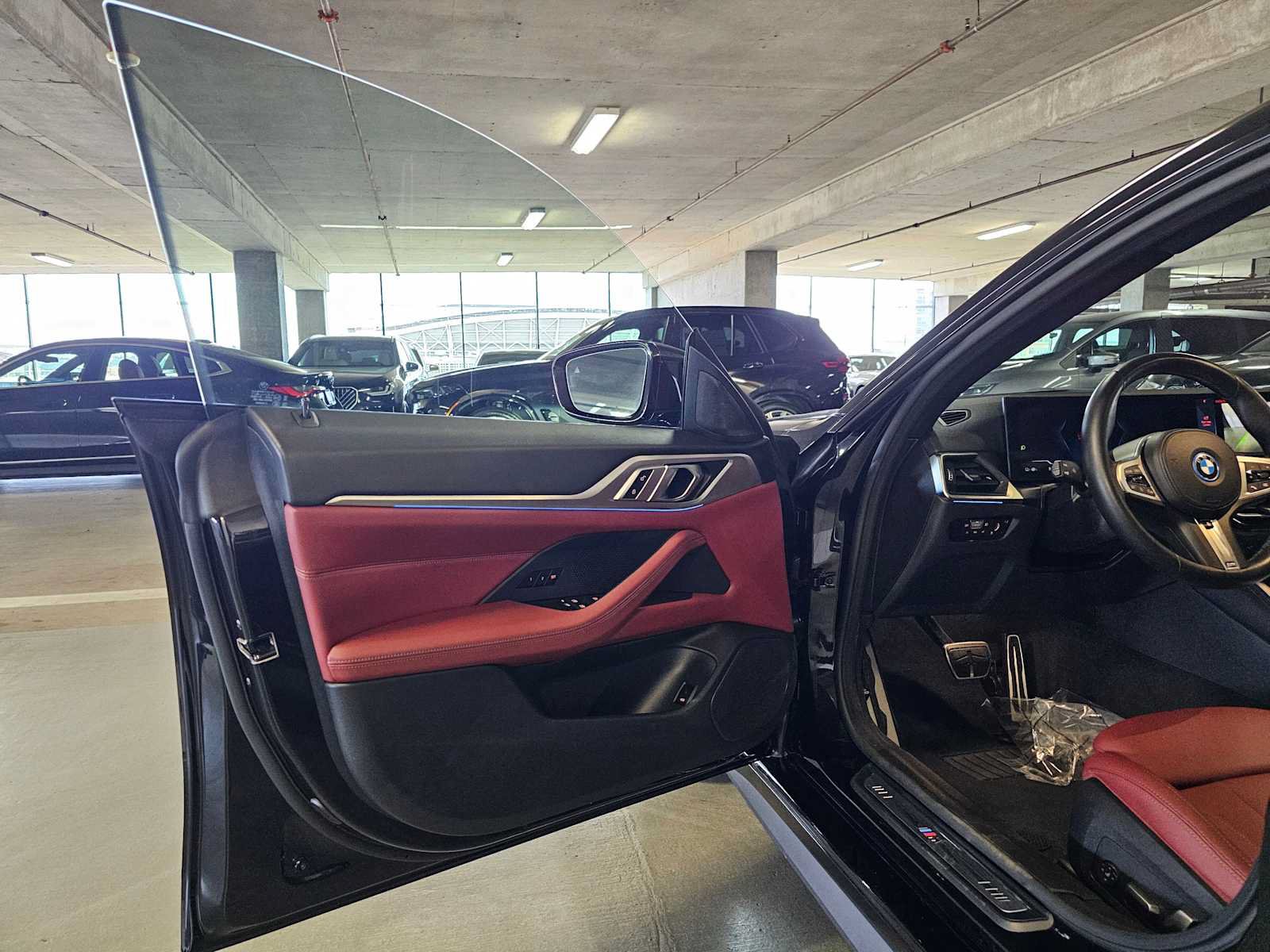 Certified 2024 BMW i4 eDrive35 w/ M Sport Package RWD image 25