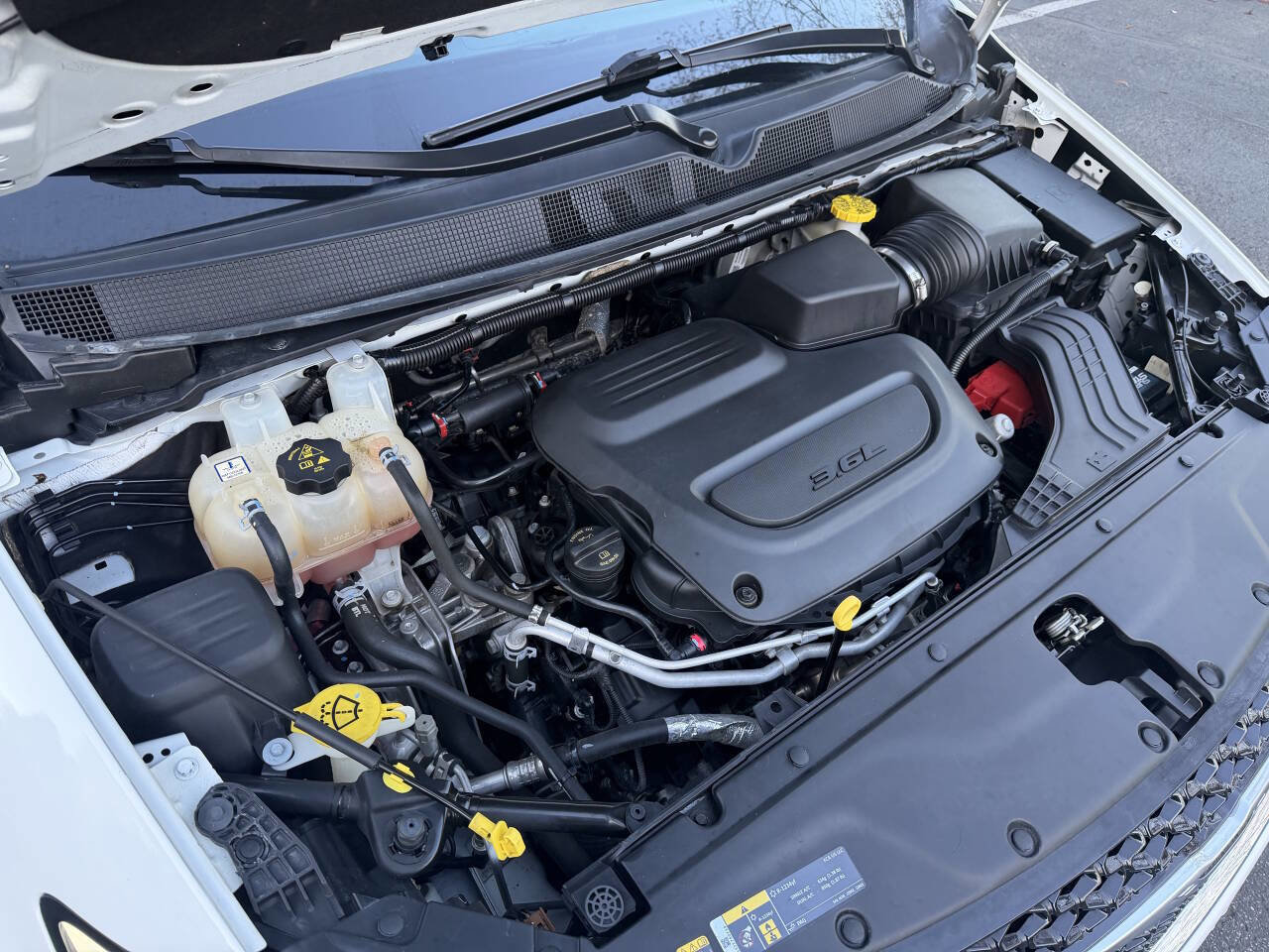 Used 2022 Chrysler Pacifica Limited image 33