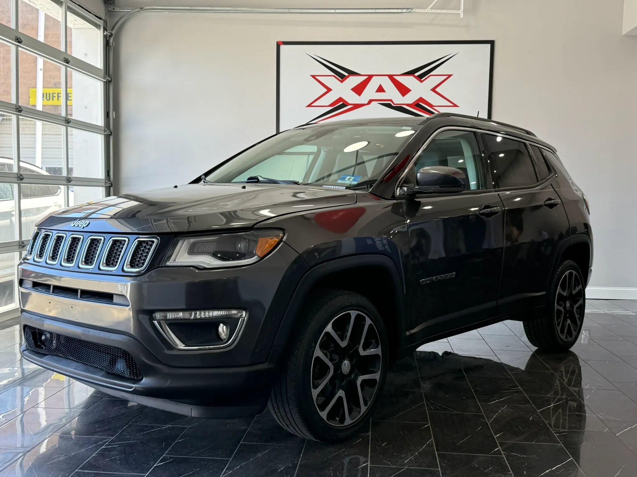 Used 2017 Jeep Compass Limited AWD/4WD image 3