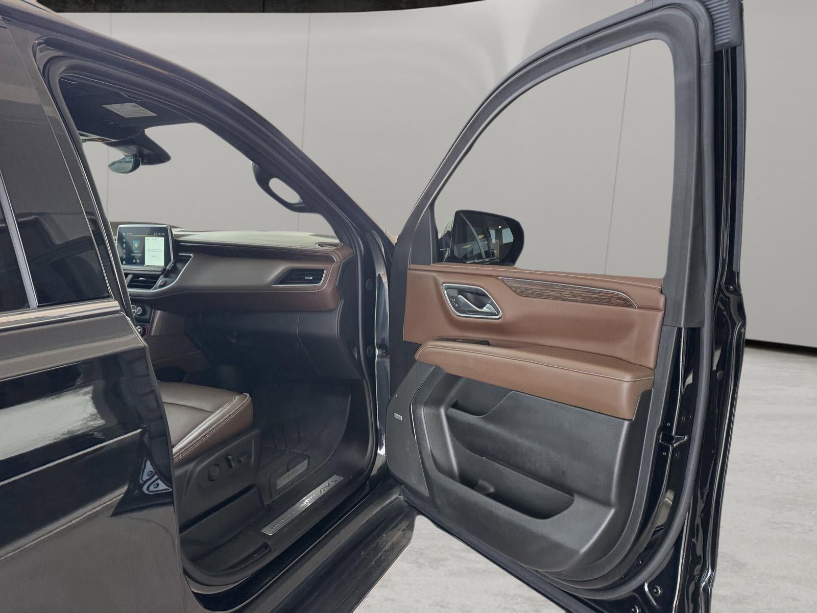 Used 2024 Chevrolet Tahoe High Country AWD/4WD image 27