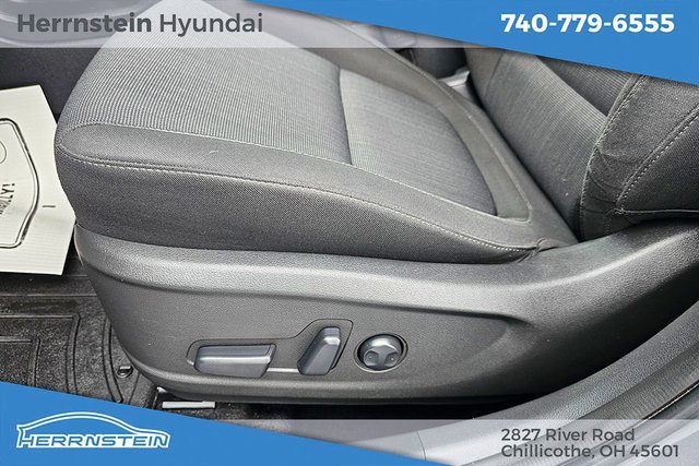 Used 2023 Hyundai Kona SEL image 16