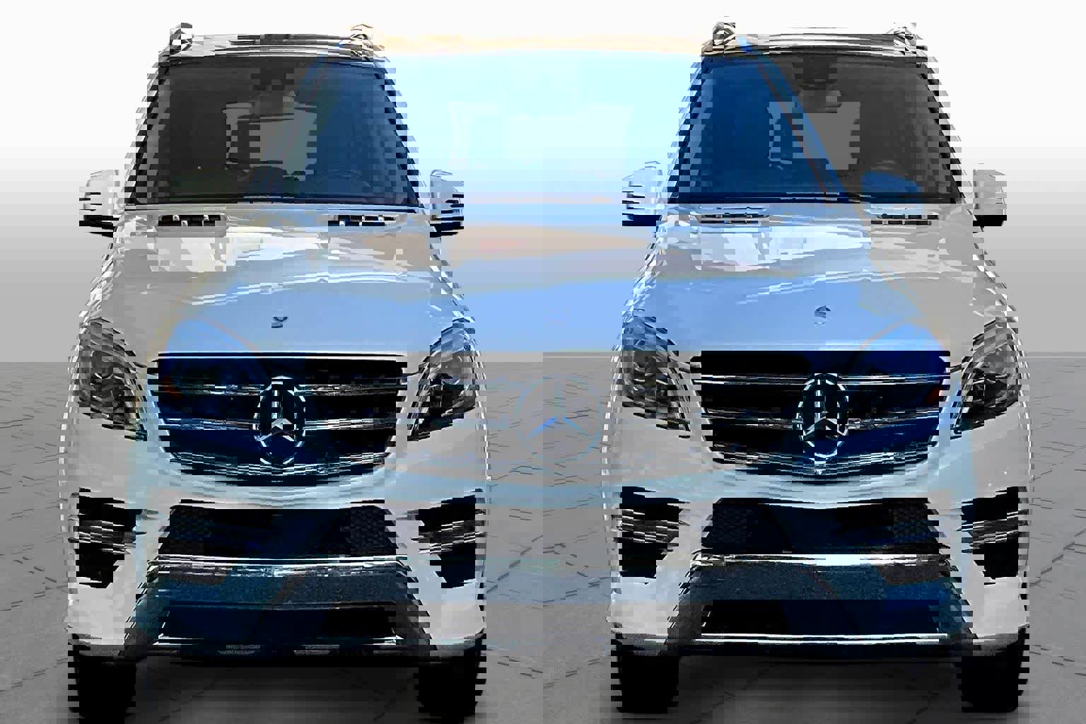 Used 2015 Mercedes-Benz ML 400 4MATIC image 4