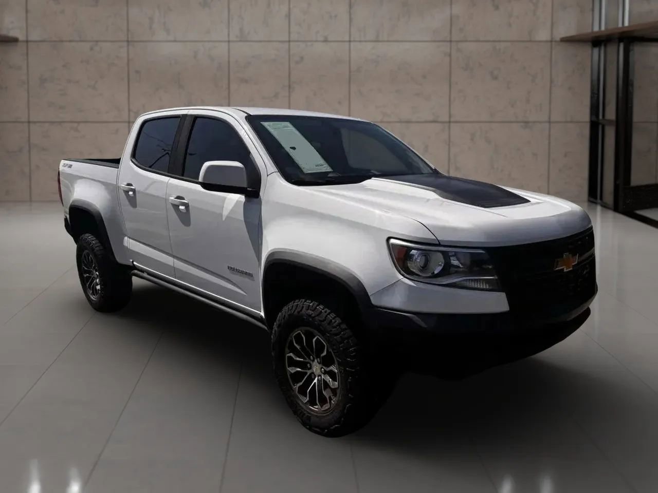 Used 2018 Chevrolet Colorado ZR2 image 16