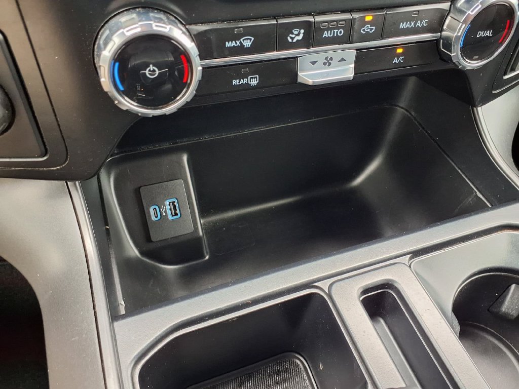 Used 2024 Ford F150 XLT w/ XLT Black Appearance Package RWD image 15