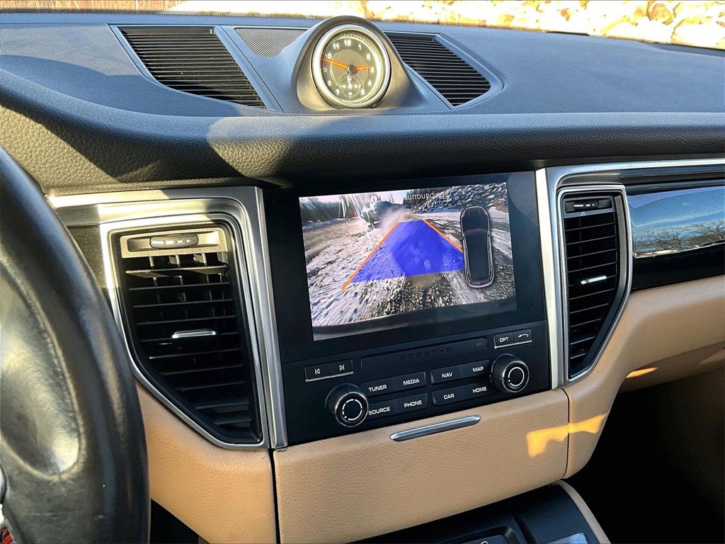 Used 2018 Porsche Macan image 18
